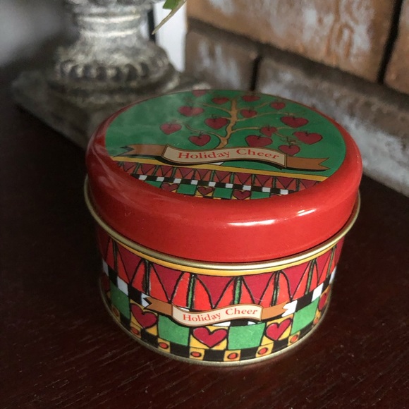 Lot of 2 Holiday Tins with Candles - Picture 4 of 6